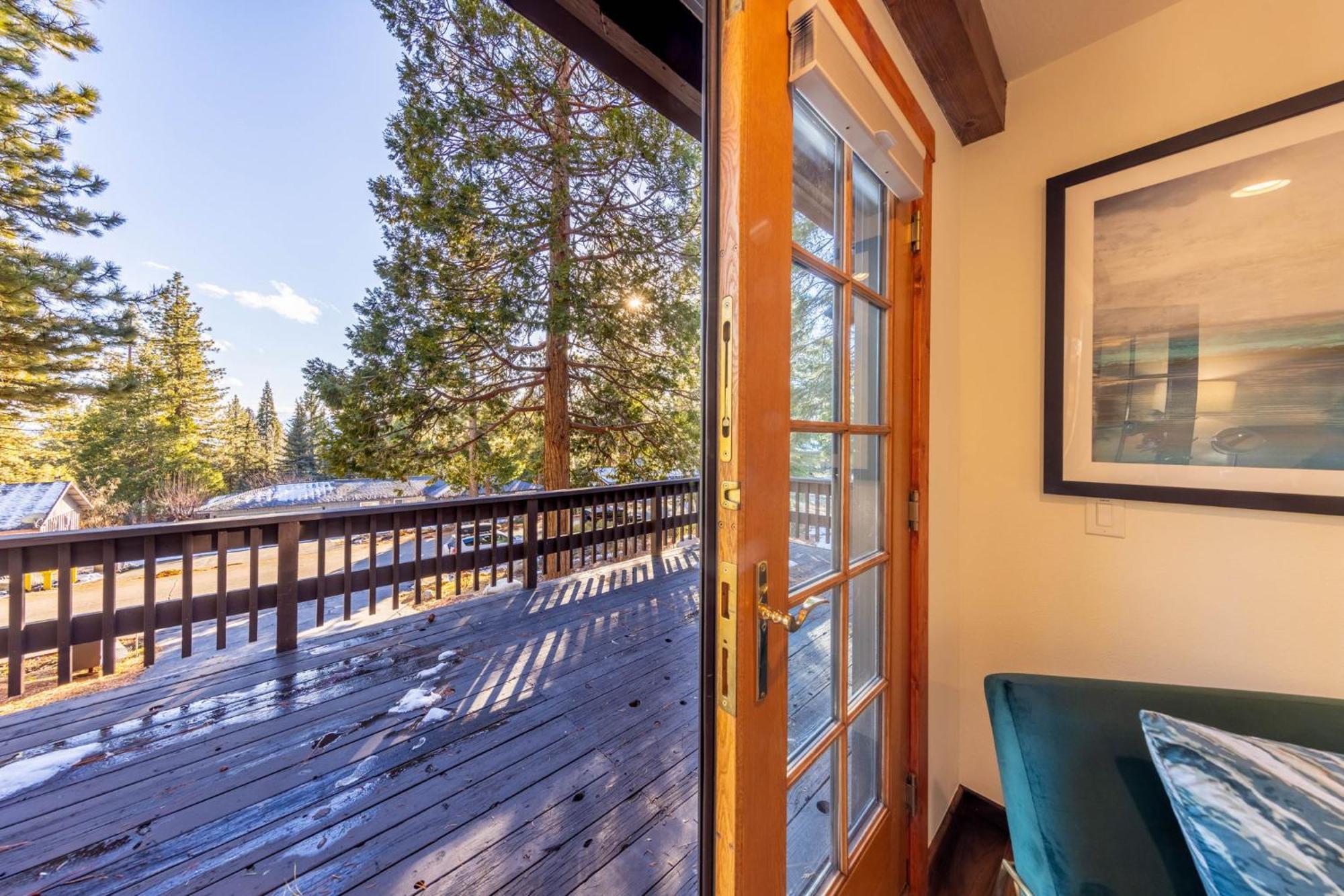 Hideaway In The Highlands - 4Br, Pet Friendly W Hot Tub - Minutes From The Lake & Tahoe City Villa Exterior photo